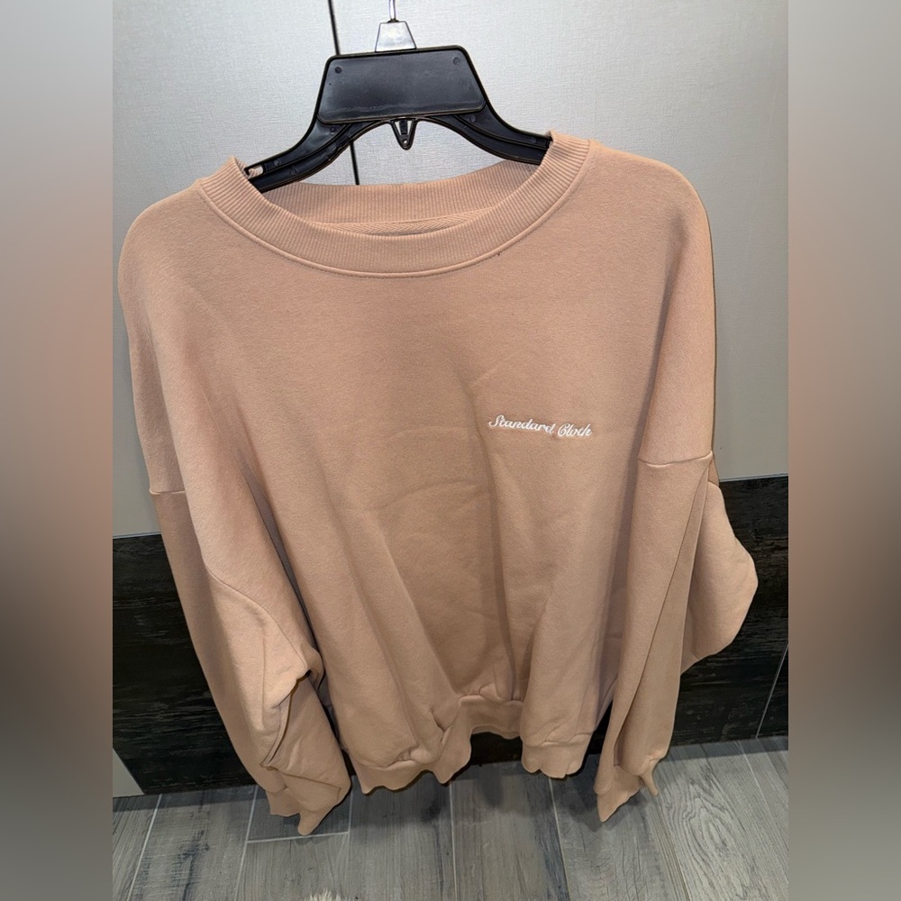 Men’s Standard Cloth Tan Crewneck Sweatshirt Size L